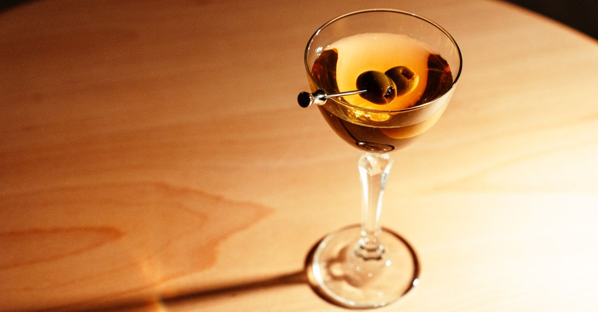 découvrez une recette traditionnelle du pineau des charentes, l'apéritif doux et raffiné de la région charentaise. facile à préparer, idéale pour vos moments de dégustation.