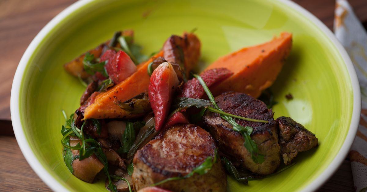 découvrez nos recettes savoureuses et faciles à base de filet de porc, parfaites pour un repas tendre et délicieux.