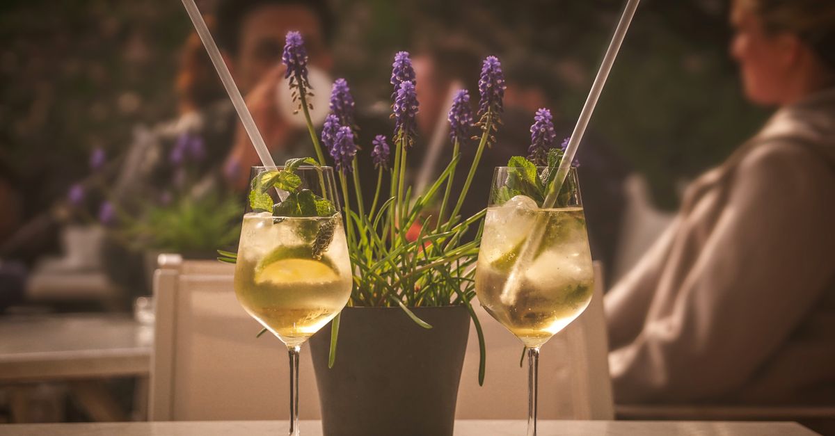 Tout savoir sur le vin de paille : origine, élaboration et dégustation