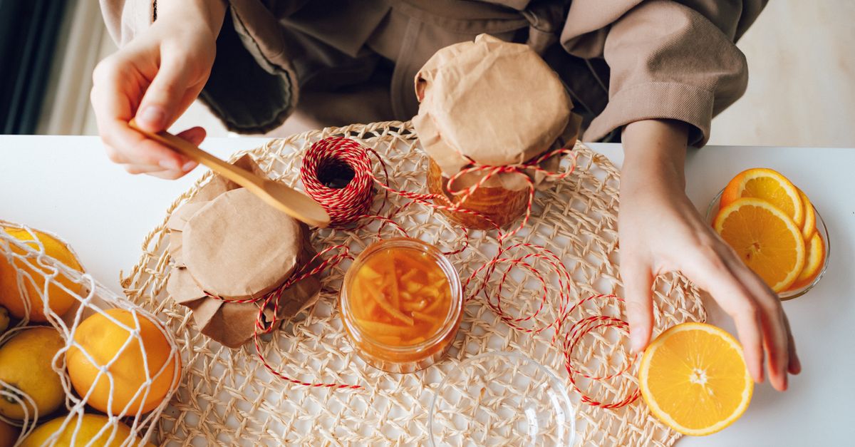 Préparer un rhum orange maison : recette et macération pour un shrubb réussi 1 découvrez notre recette facile de rhum maison à l'orange, une boisson savoureuse et authentique à préparer chez vous.