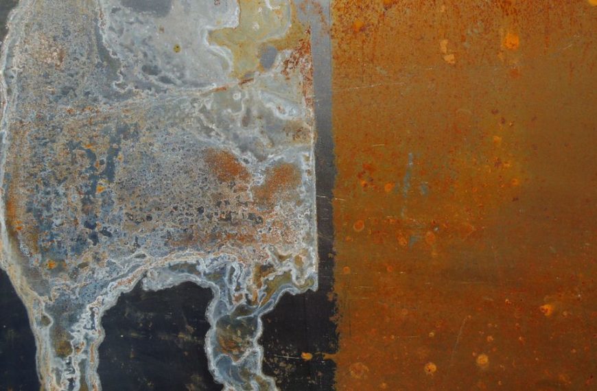 découvrez tout sur l'oxydation : processus chimique, impacts environnementaux et applications industrielles.