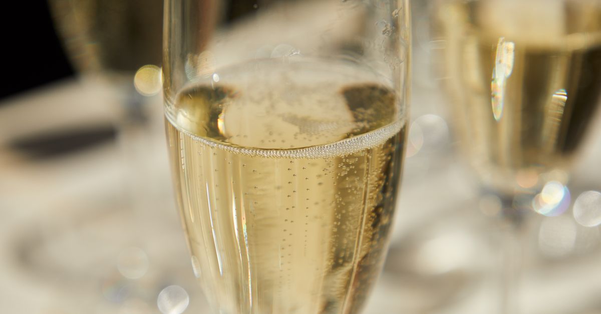 Découvrir le profil et les accords mets-vins du champagne paul romain brut 1 découvrez le paul romain brut, un champagne d'exception au goût raffiné et pétillant, parfait pour célébrer vos moments précieux.
