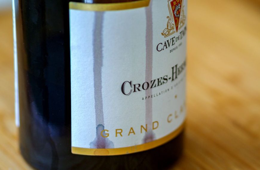 découvrez les meilleures associations culinaires avec le gewurztraminer, un vin blanc aromatique idéal pour sublimer vos plats épicés, fromages et desserts.