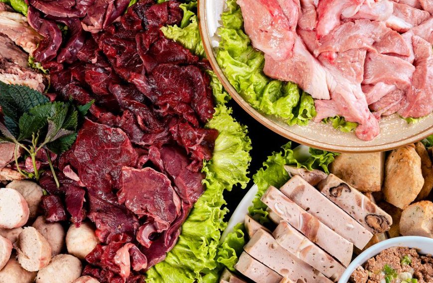 découvrez notre sélection de viandes de qualité, fraîches et savoureuses, parfaites pour vos recettes gourmandes et repas équilibrés.