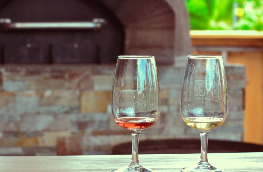 découvrez tout sur le pairing : guide, astuces et conseils pour associer parfaitement saveurs, vins ou appareils électroniques.